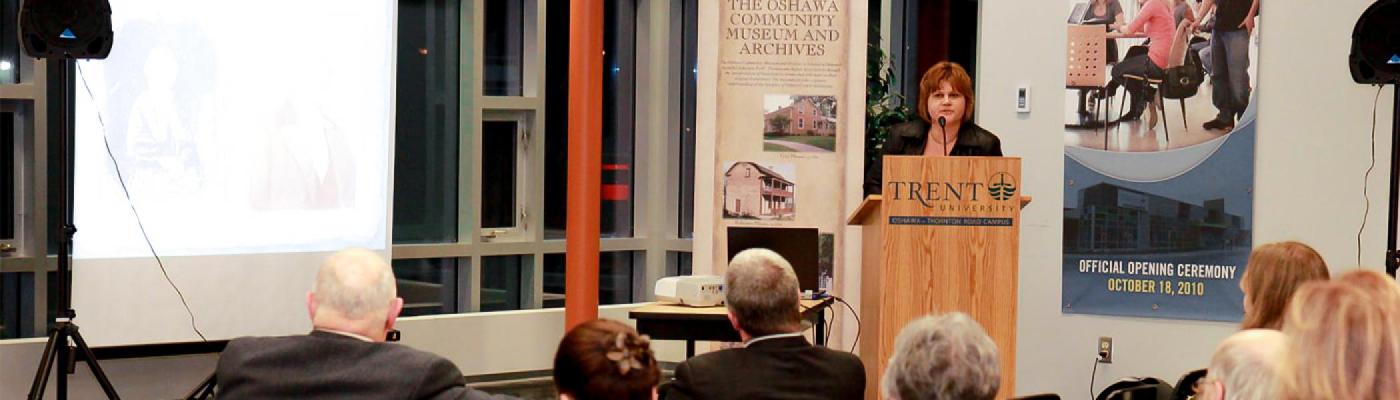 Trent Speaker teaching a group of Trenth anthropology students at a conference