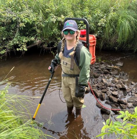 Student electrofishing