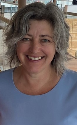 Joanna Freeland smiling at the camera