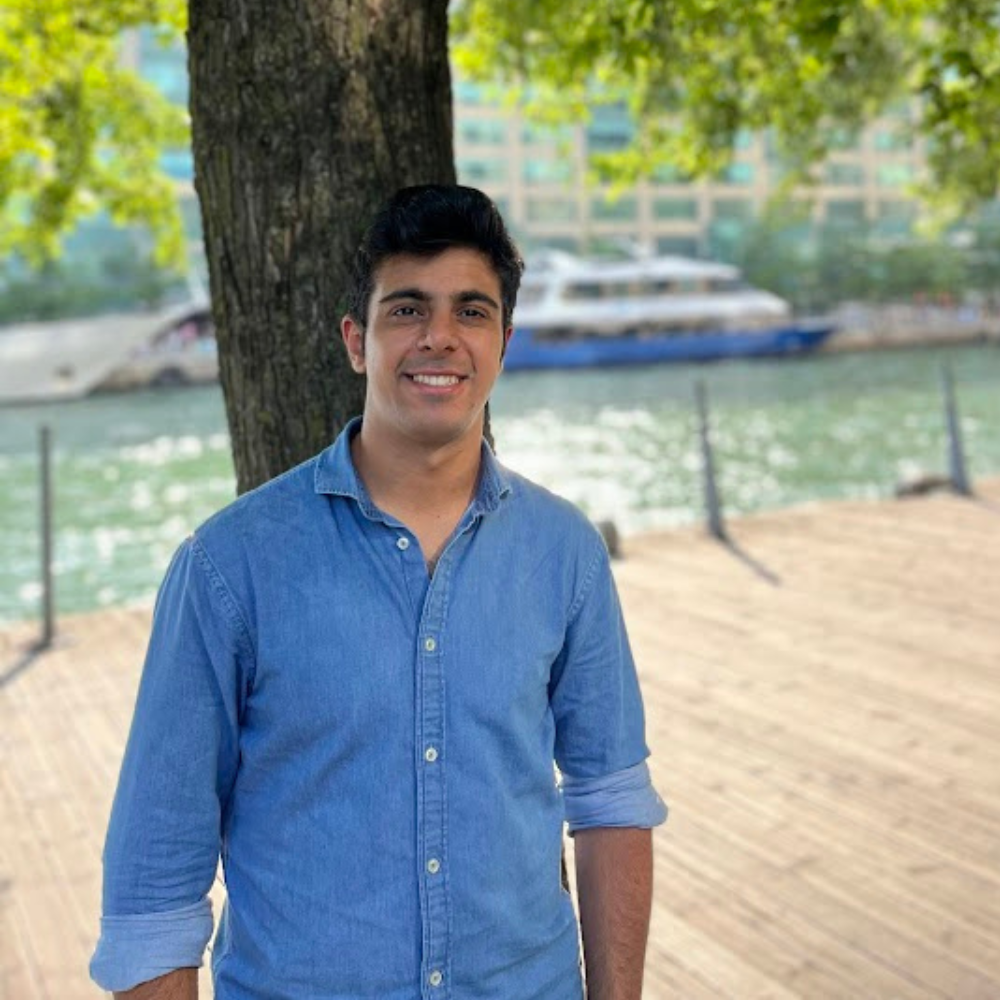 Rahul headshot photo