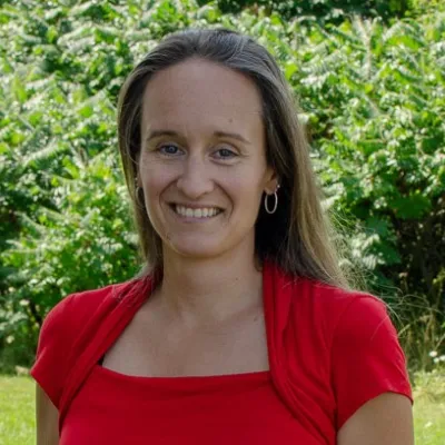  Karen McQuade Smith