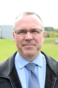 Instructor Reg Hartwick