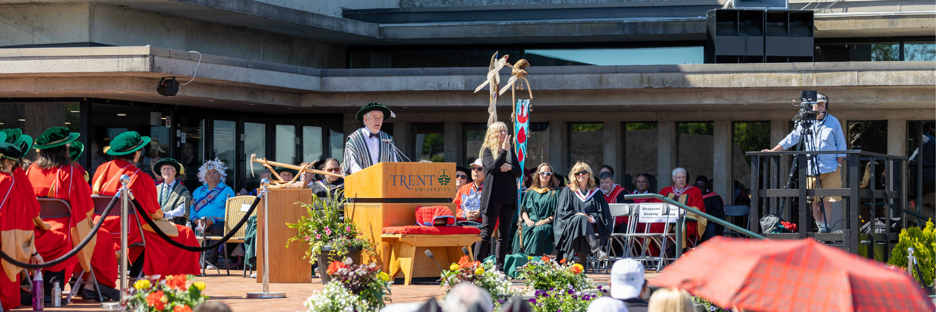 President Leo Groarke speaking at Trent convocation