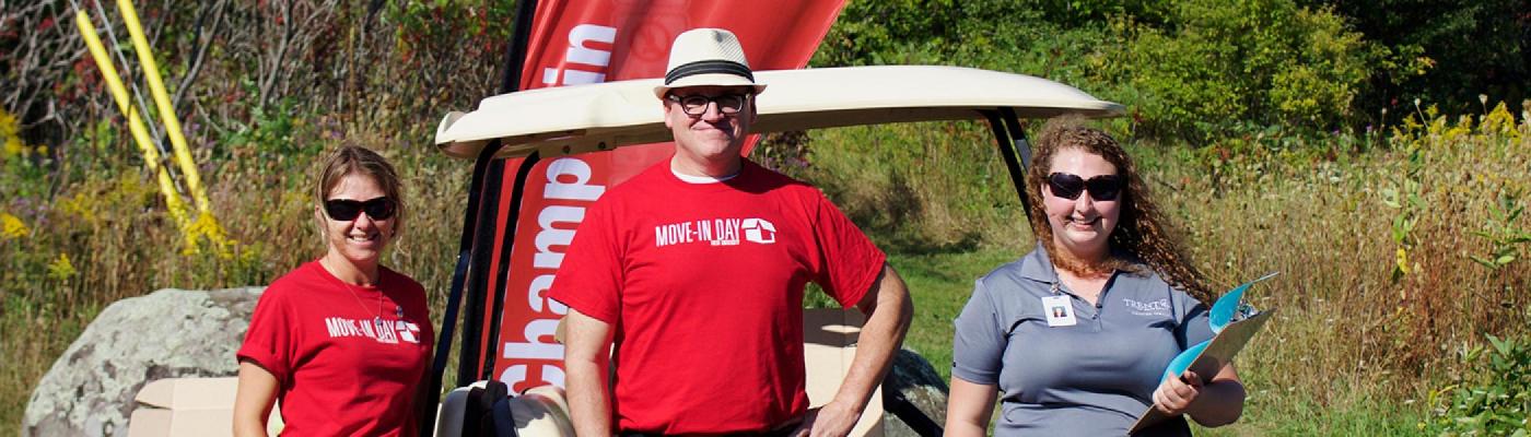 Greeters for Champlain College Move In Day