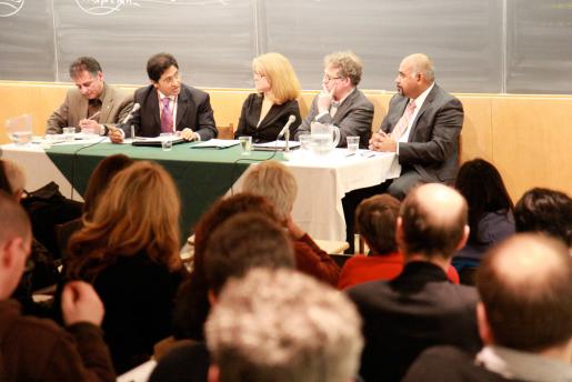Drs. Asaf Zohar, Raul Ponce-Hernandez, Laura Summerfeldt, Stephen Bocking, and Suresh Narine discuss the global carbon crisis at the inaugural Carbon Conversation