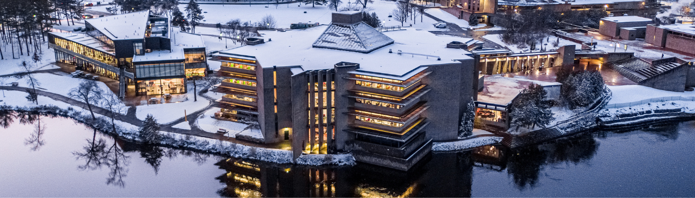 Aerial photo of Bata Library in the winter at dusk