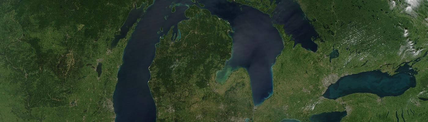 Aerial picture of the great lakes and surrounding forest