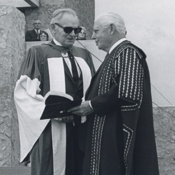 Dr. Leslie Frost