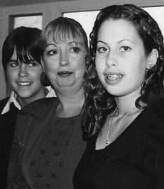 Nicole, Marie & Jaime Murphy