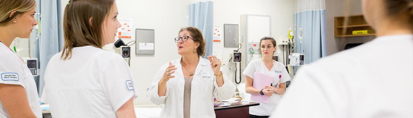 experiential learning for nursing students in lab