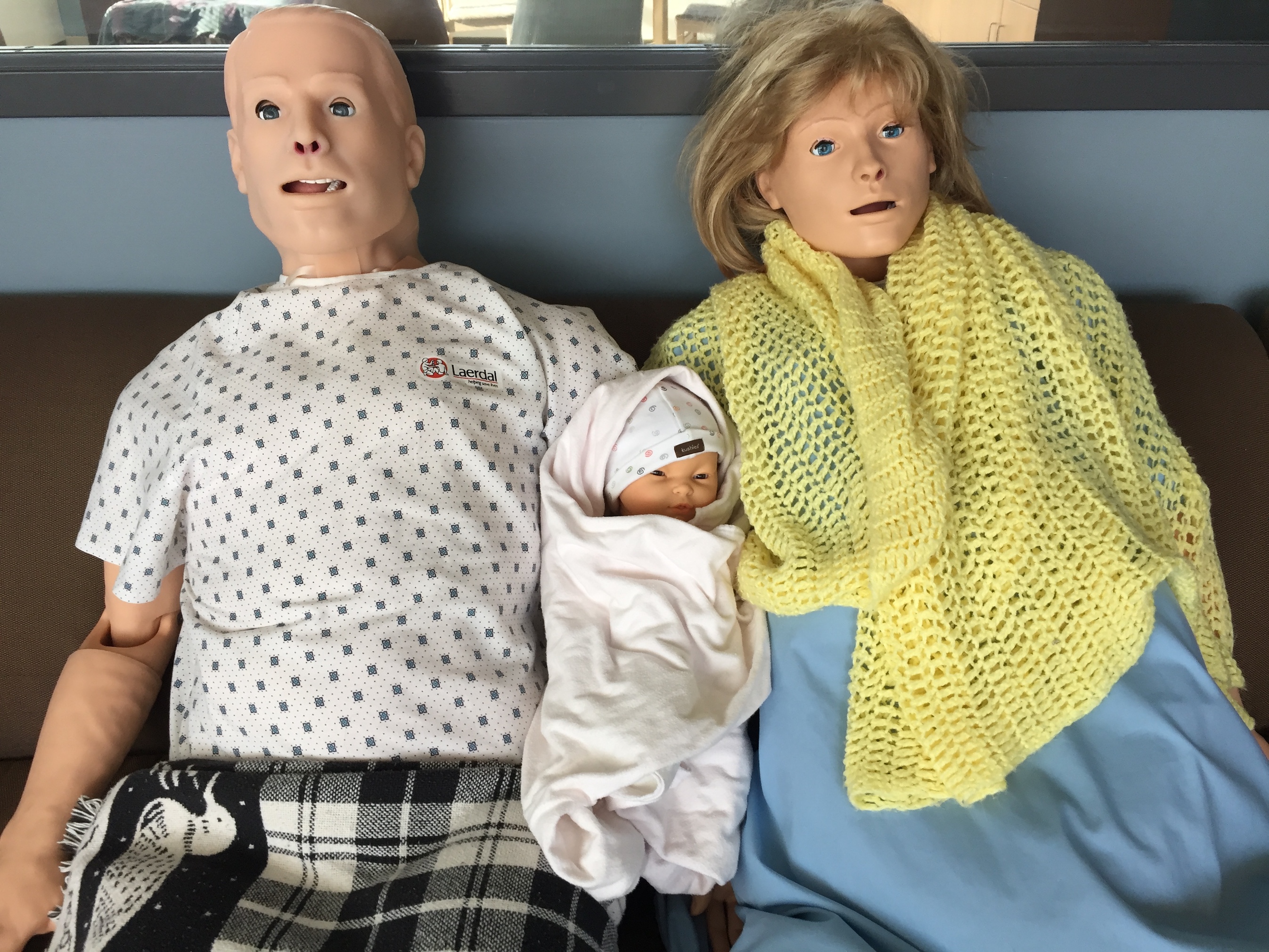 3 simulation mannequins