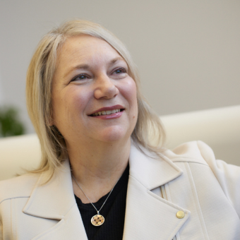 A portrait of Cathy Bruce