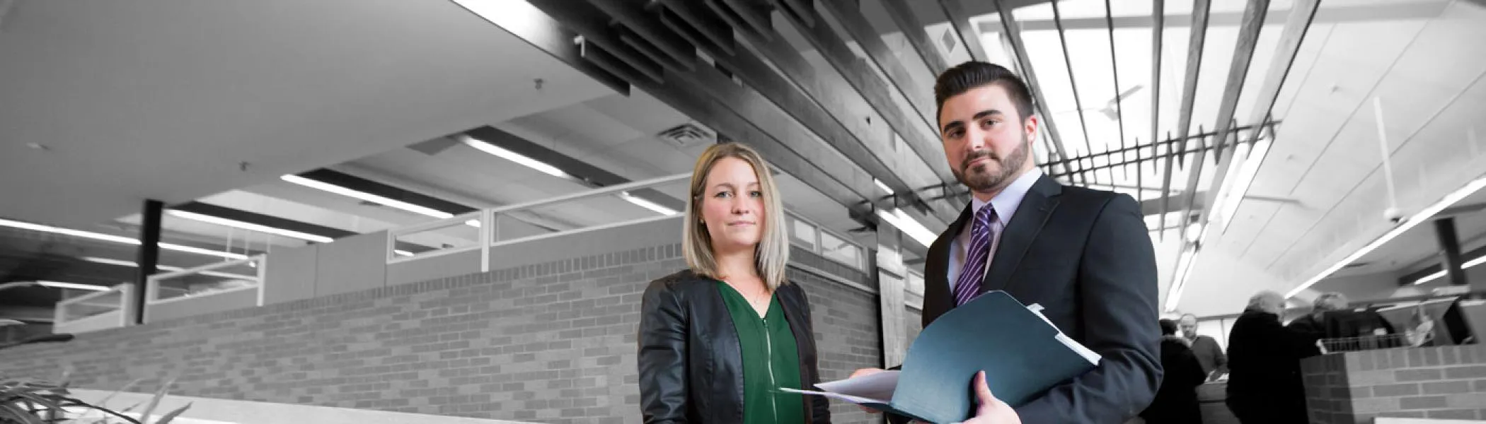 Master of Management students discuss coursework 