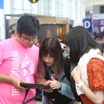 Global Ambassador supports new international students at Toronto Pearson Airport.